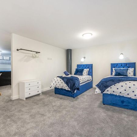 Basement Bliss Hideaway Apartment แบรดฟอร์ด ภายนอก รูปภาพ