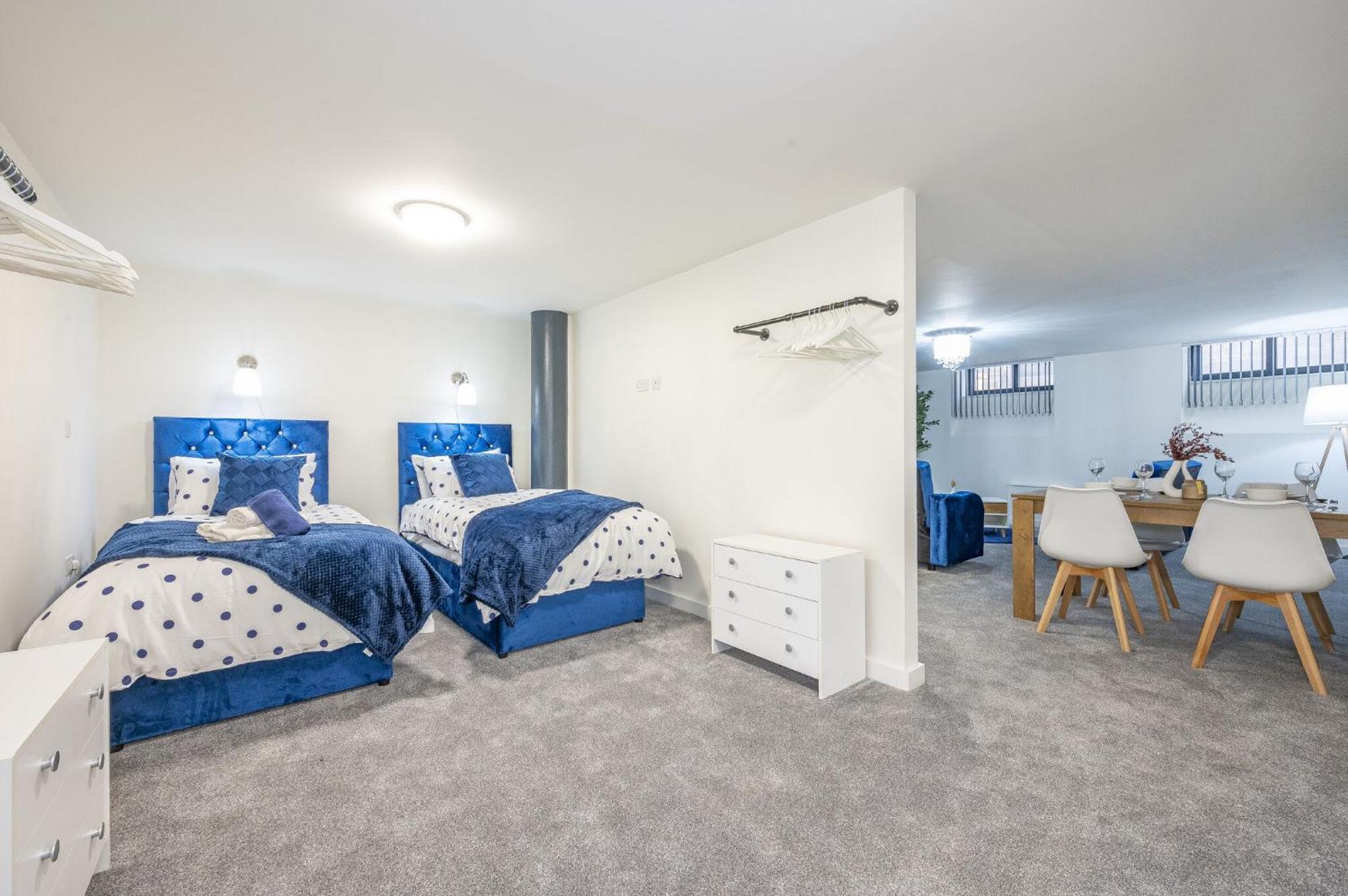 Basement Bliss Hideaway Apartment แบรดฟอร์ด ภายนอก รูปภาพ